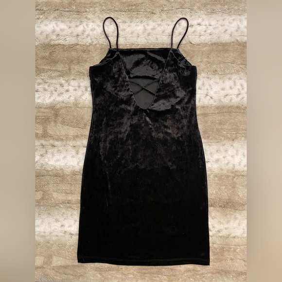 NWT💗ELODIE Strappy Back Crushed Velvet Mini Dress Size S - Picture 6 of 10